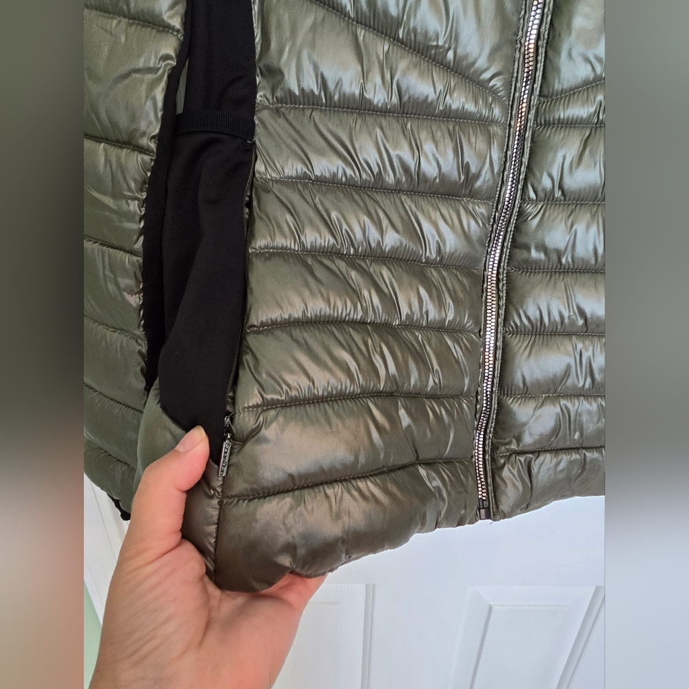 Ck puffer jacket - Picture 6 of 8